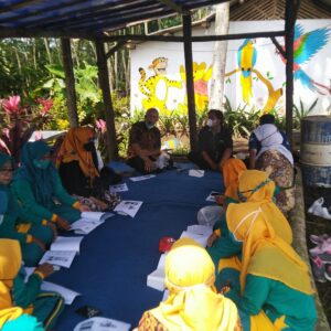 Sutojayan Kembangkan Taman Edukasi Bersama Tim Membangun Desa Unmer Malang