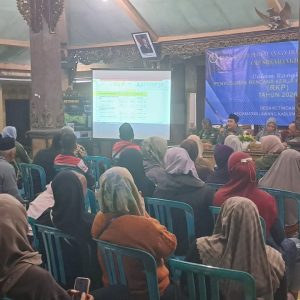 Hujan Rintik Tak Redupkan Semangat Pelaksanaan Musrenbangdes Ketindan Sahkan RKP Desa 2026