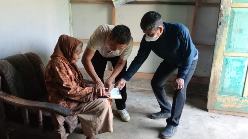 Negara Hadir Melalui BLT Dana Desa, Pemdes Genengan Salurkan Bantuan Tahap II Tahun 2026