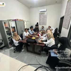 DPMD Bondowoso Supervisi Kesiapan Desa Kalitapen Hadapi Penilaian Desa Berkinerja Baik dalam Konvergensi Percepatan Penurunan Stunting